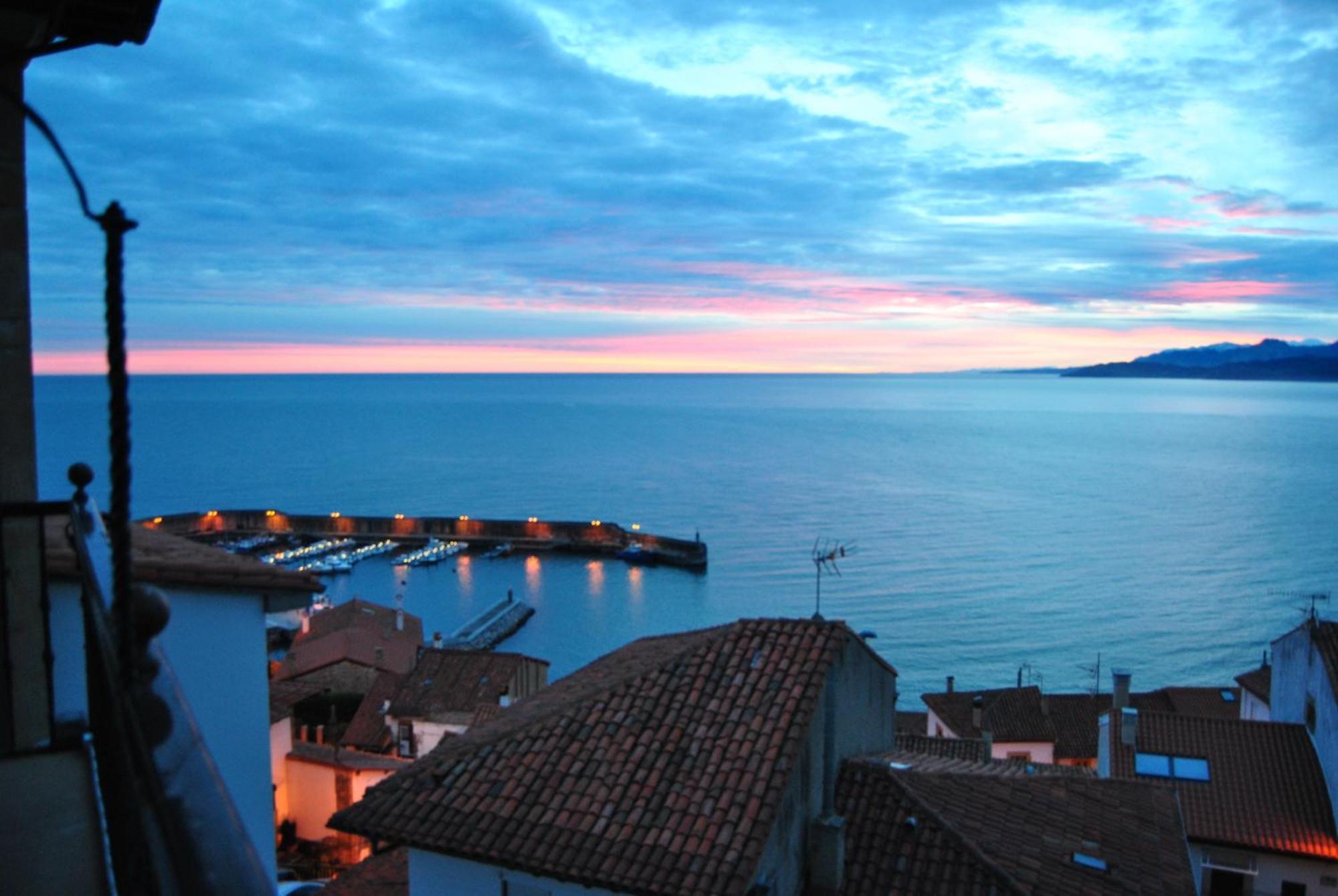 Hotel Palacio De Los Vallados Lastres Eksteriør billede
