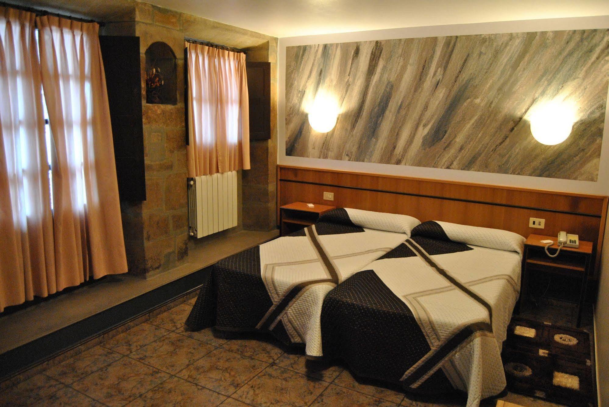 Hotel Palacio De Los Vallados Lastres Eksteriør billede